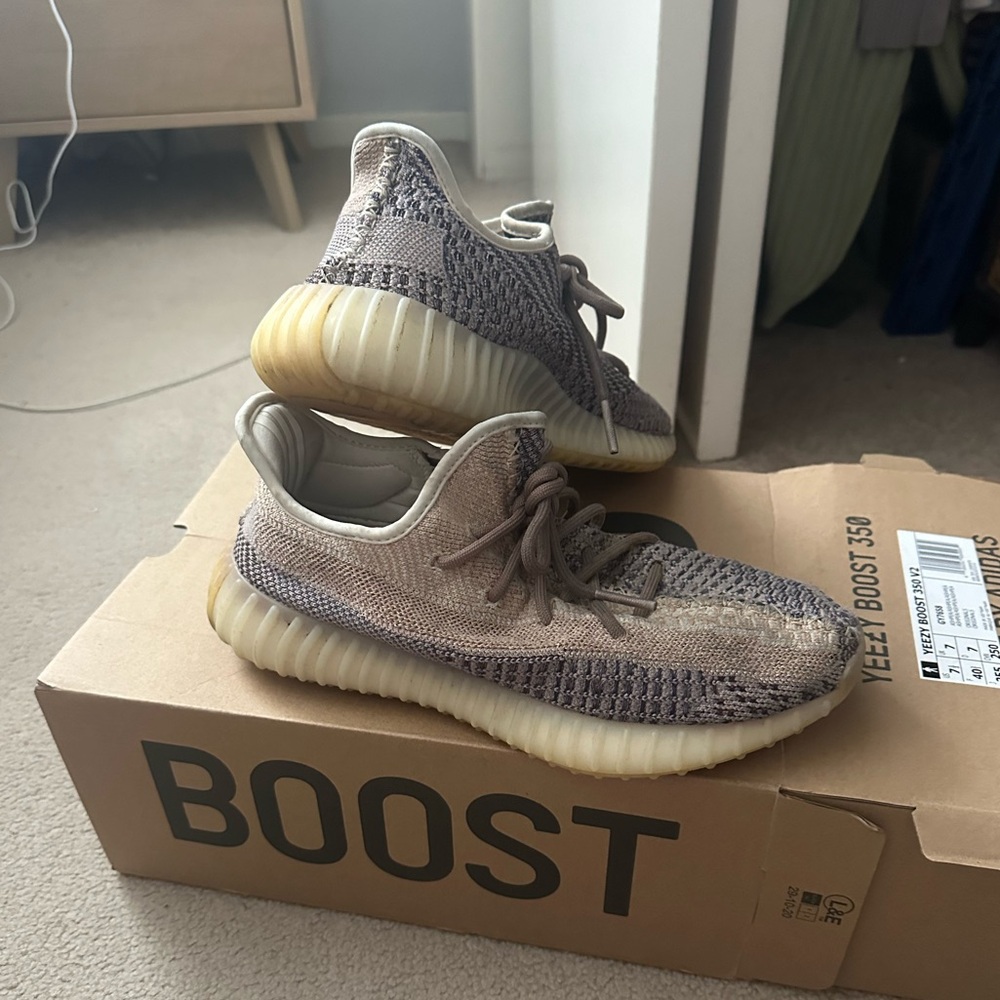 Yezzy boost 350 v2